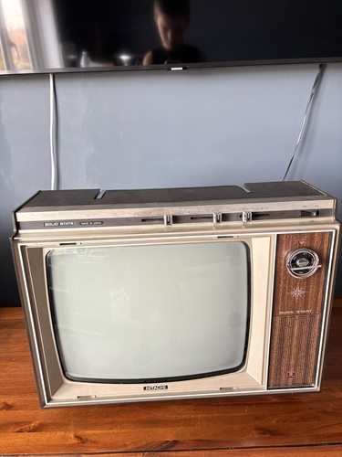 Vintage hitachi black and - vintage,