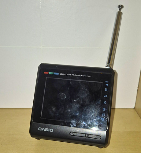 Casio 7500 7in lcd - 2.7in,