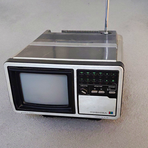 Toshiba 690b portable - toshiba,