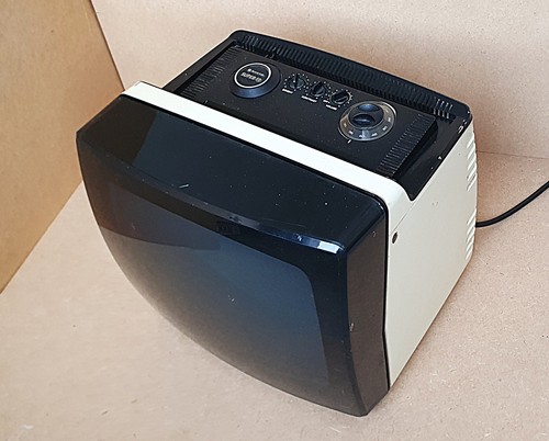 Sanyo super portable tv - portable,