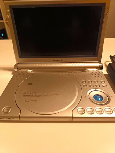 Panasonic dvd la95 portable - panasonic,