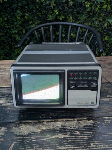 Vintage toshiba colour crt - toshiba,