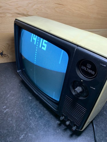 Waltham w175 portable crt - portable,