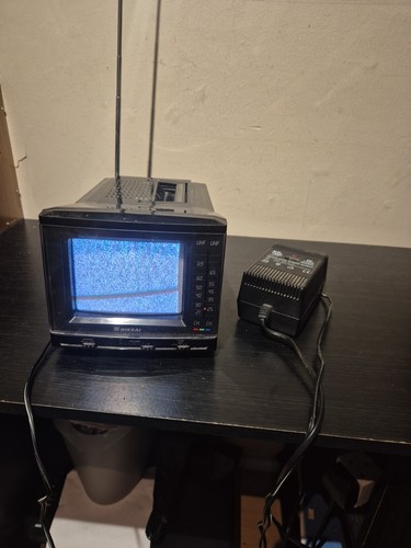 Nikkai portable colour crt - 6,