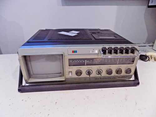 Lloytron u55 portable - lloytron, t-u55
